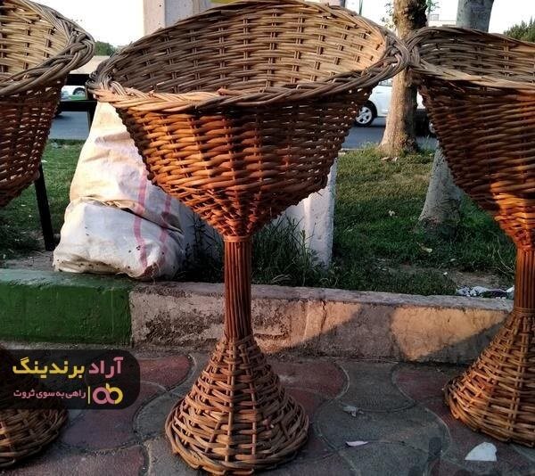 سبد حصیری پایه دار