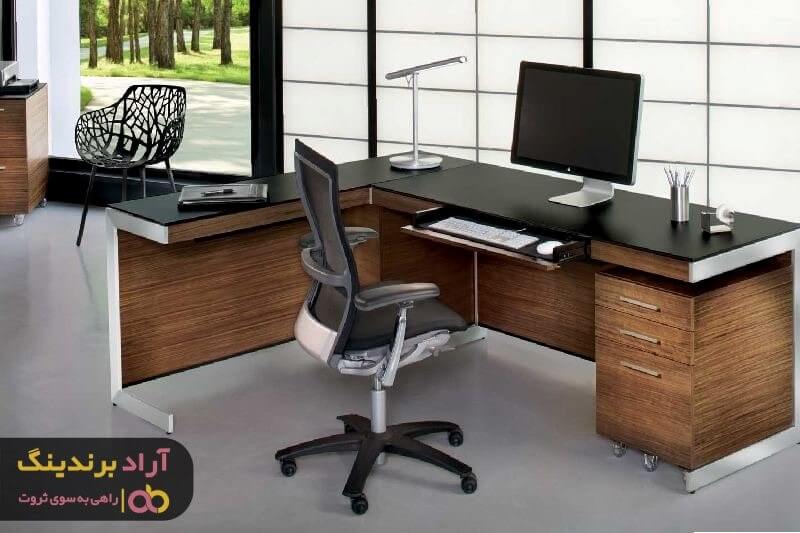 میز مدیریت کلاسیک
