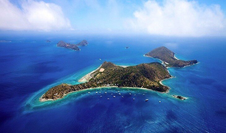 زندگی من مانند دریایی است که دریاچه های اتفاقات خوب به آن متصل اند!