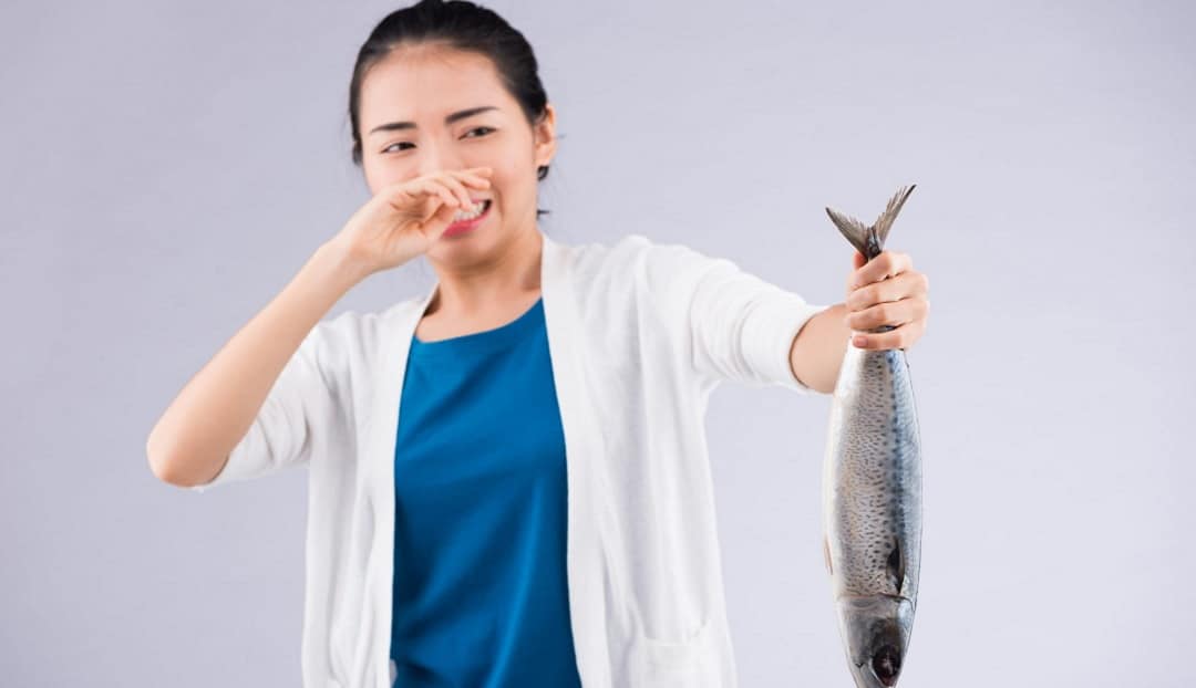 رفع بوی بد ماهی از دست