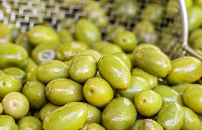 گرفتن تلخی زیتون با پیاز 2
