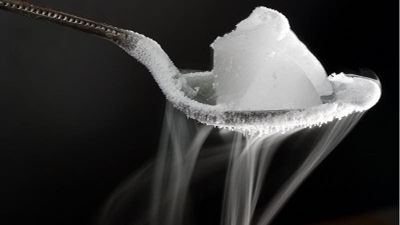 یخ خشک چیست و چگونه درست میشود