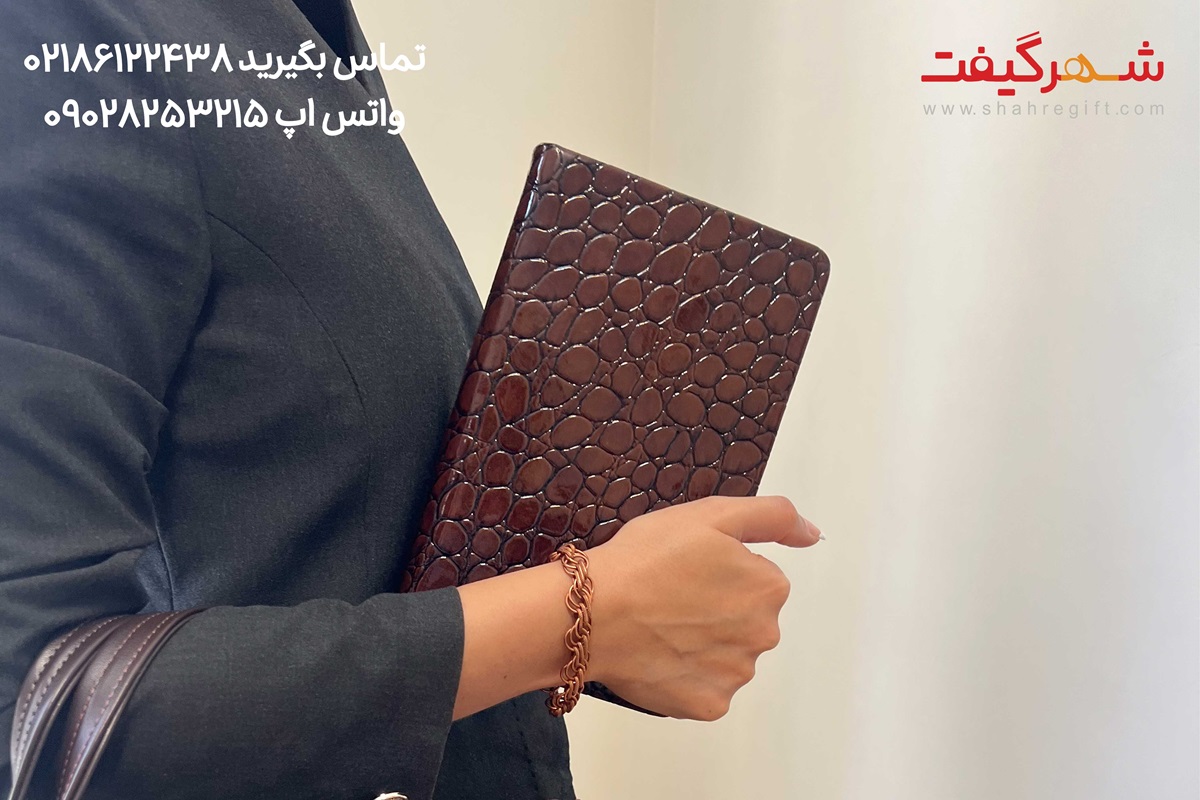 خرید سررسید و تقویم رومیزی 1403 در فروشگاه شهرگیفت