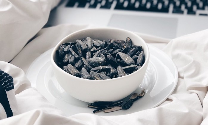 10 تا از مهم ترین خواص تخمه