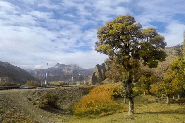 سیمین دشت کجاست و با تهران چقدر فاصله دارد؟