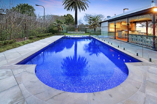 جدیدترین فناوری های استخر