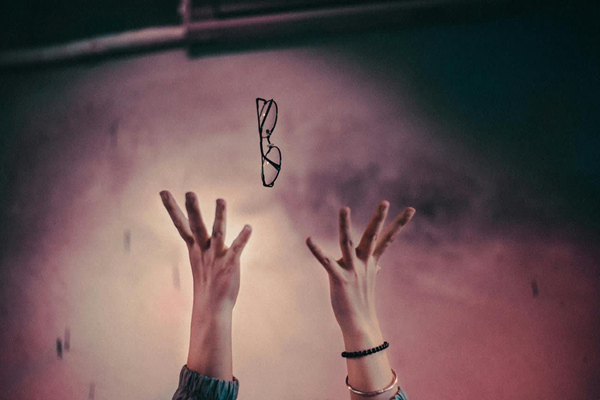 خداحافظی با عینک در یک روز