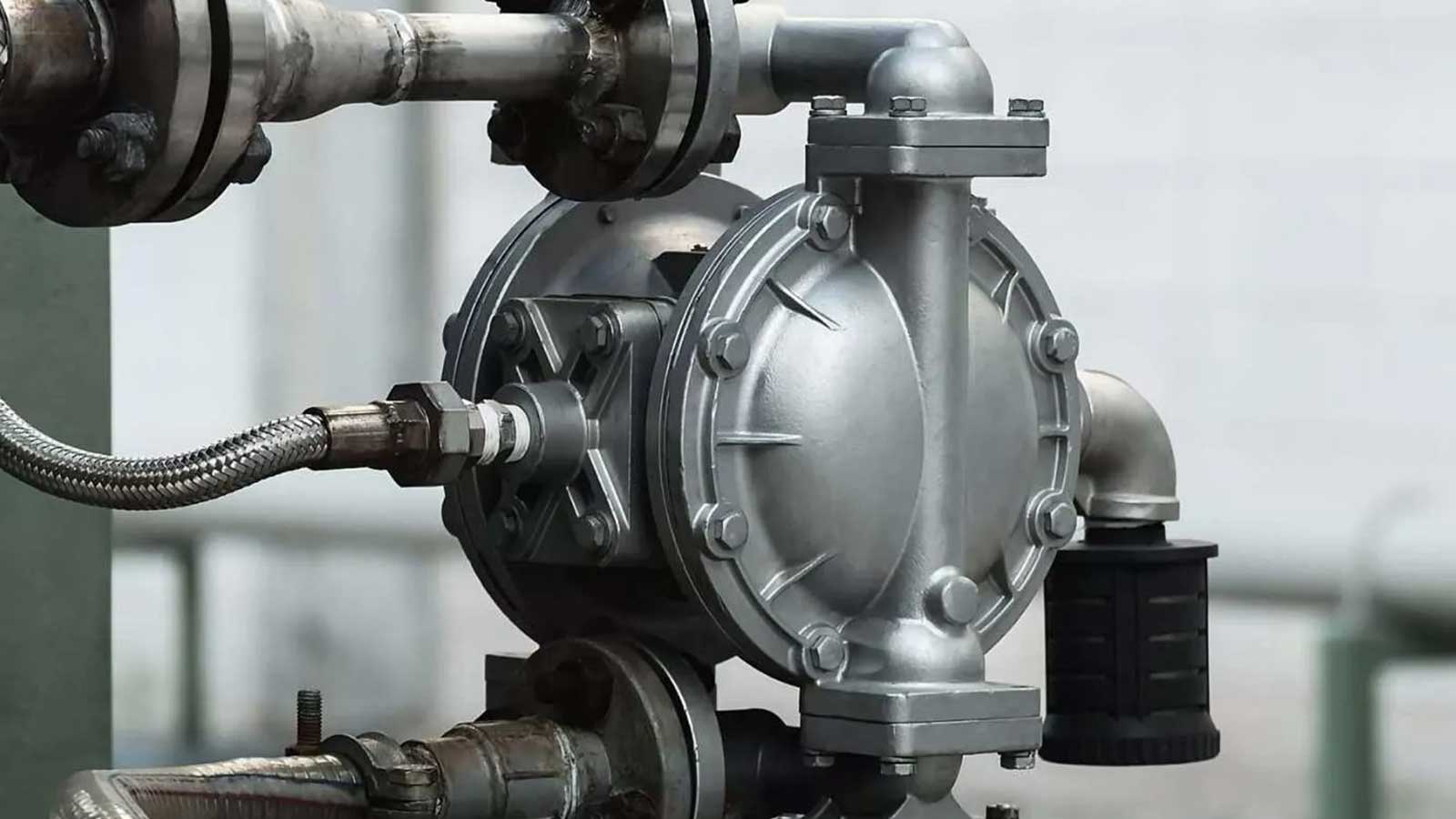 پمپ دیافراگمی پنوماتیک یا بادی چیست و چه ویژگی دارد؟