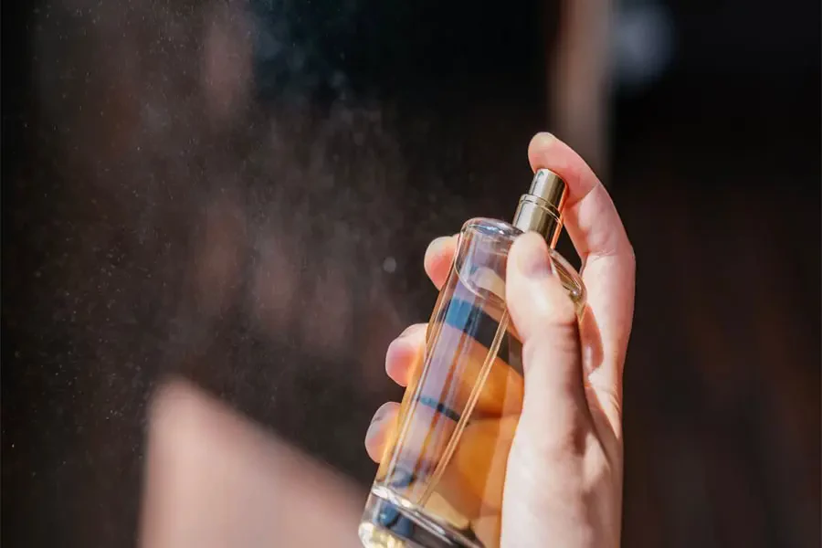 مزایای عطرهای کپی نسبت به اصل