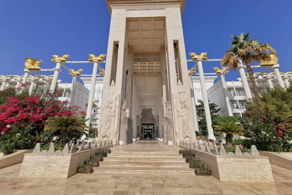 آشنایی با جاذبه های گردشگری نزدیک هتل داریوش کیش