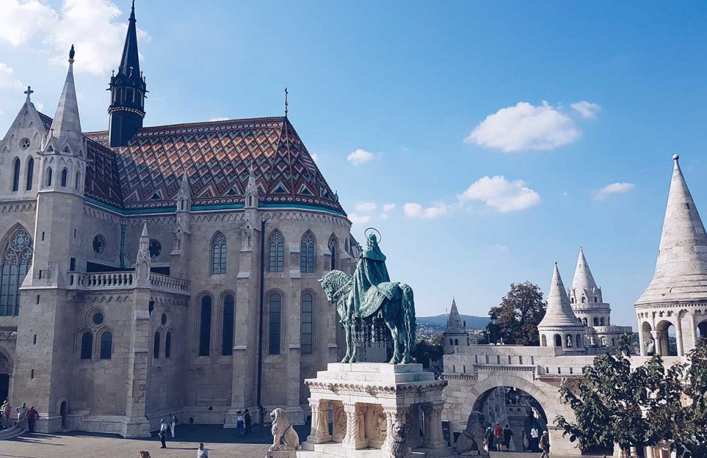 مهمترین و بهترین روش‌های اخذ اقامت مجارستان