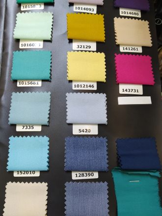 رنگ‌های محبوب برای مانتو اداری در سال 1403