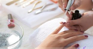 چگونه یک ناخن کار حرفه‌ای در تهران پیدا کنیم؟