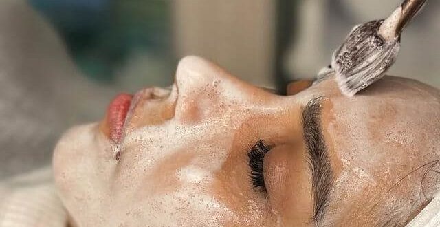 خدمات تخصصی پاکسازی پوست؛ راز داشتن پوستی سالم و شاداب