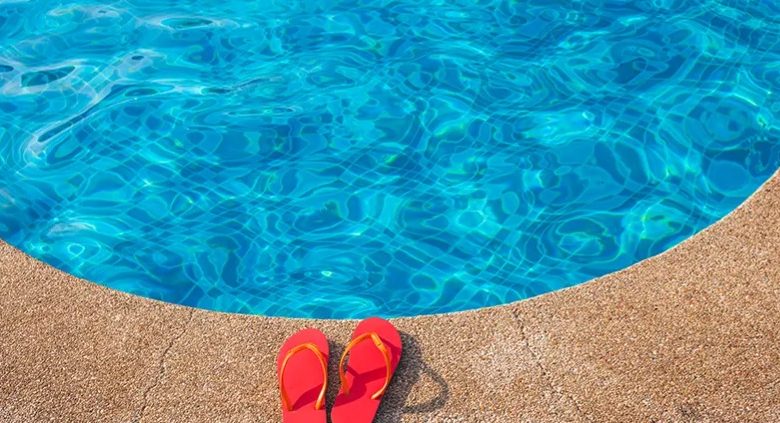 آزمایش آب استخر